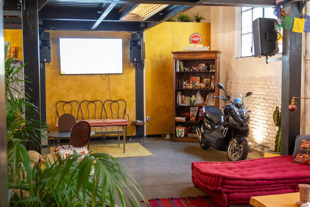 SymItalia's tweet photo. Abbiamo presentato ufficialmente alla stampa l'ultimo membro della famiglia Sym: ADX 125.
Design unico,elevate performance,ampio equipaggiamento per una doppia anima: cittadina e off-road, per guidarti su percorsi non convenzionali.
Scoprilo qui:https://t.co/0PpBnlAwwS https://t.co/CoNHUPNpDd