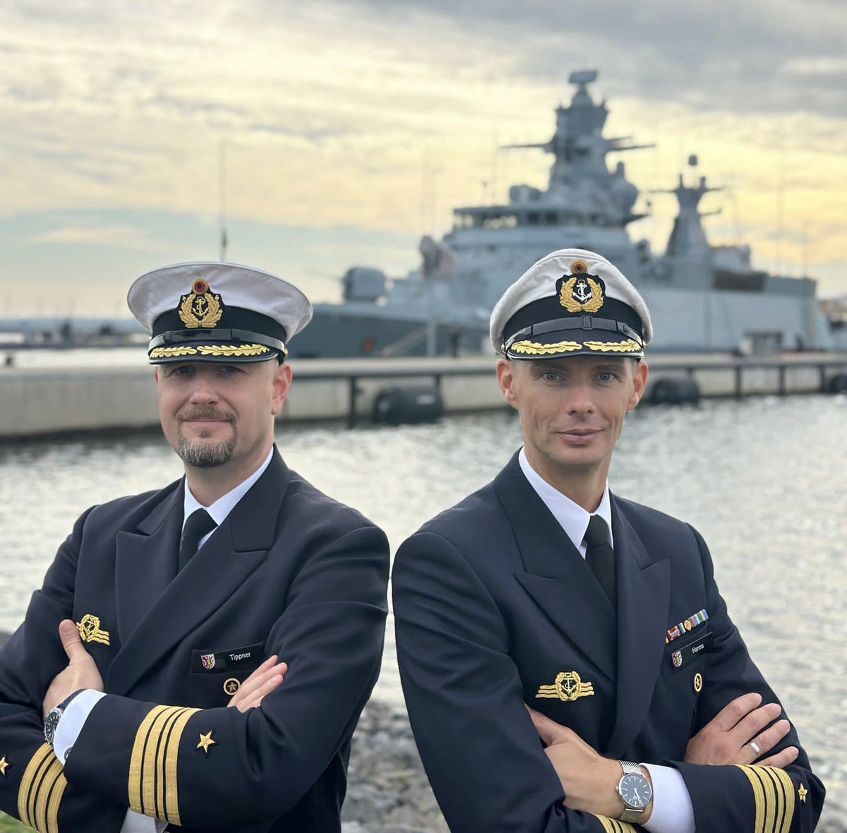 Kommandeur 1. Korvettengeschwader tweet media