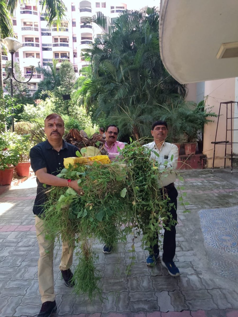sandtdepartment's tweet photo. Cleanliness drive conducted by CST UP on 1st October, 2023 https://t.co/QHcjsUSUgQ
