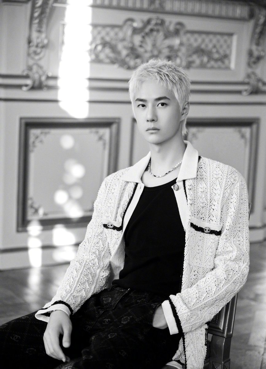 SgWangyibo's tweet photo. 231003/ Vogue weibo update 

Exclusive pics from Vogue !!! 1/2 

CHANEL PRINCE WANG YIBO
#WangYibo_ChanelSS24
#WangYibo #PFW #CHANELSpringSummer @CHANEL https://t.co/TbGa6Red5F