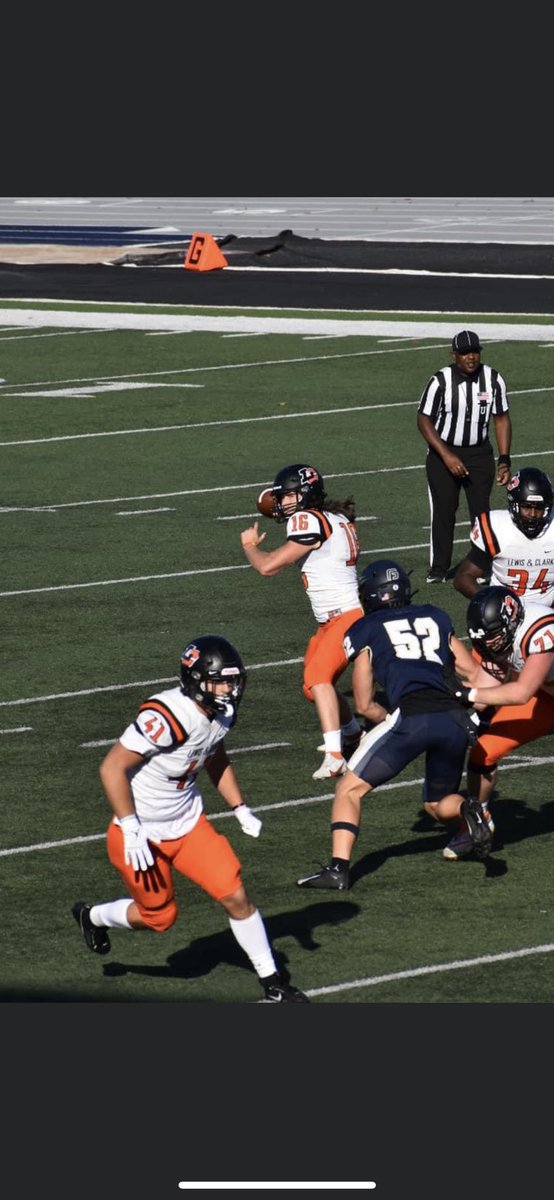 What a first college game to see our son play live!!! ⁦<a href="/WaydeBowman/">W1B 🇦🇸</a>⁩ is getting it done and has never played TE before his year, ⁦⁦<a href="/LCPiosFB/">Lewis & Clark Football</a>⁩ , big things for this young man and the program 2 OT win
