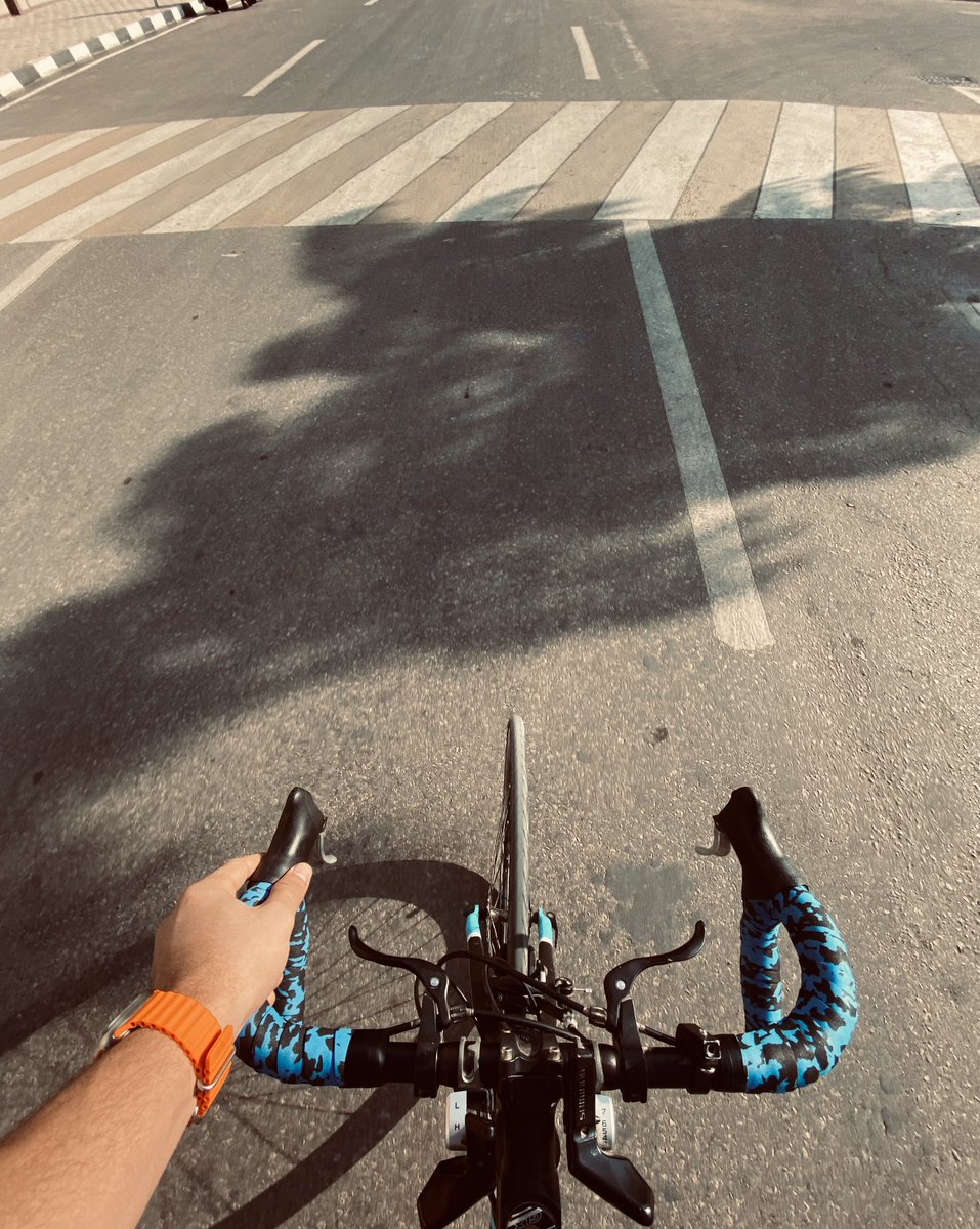 WalidAlshishiny's tweet photo. Morning 🌿❤️🚴‍♂️🔥 
Say hello to my new handlebar tape 🚴‍♂️

U will always see me burning calories whatever the way!!

#cycling #hospital #handlebartape
#امضاالسكن https://t.co/OVk8FlYMv0