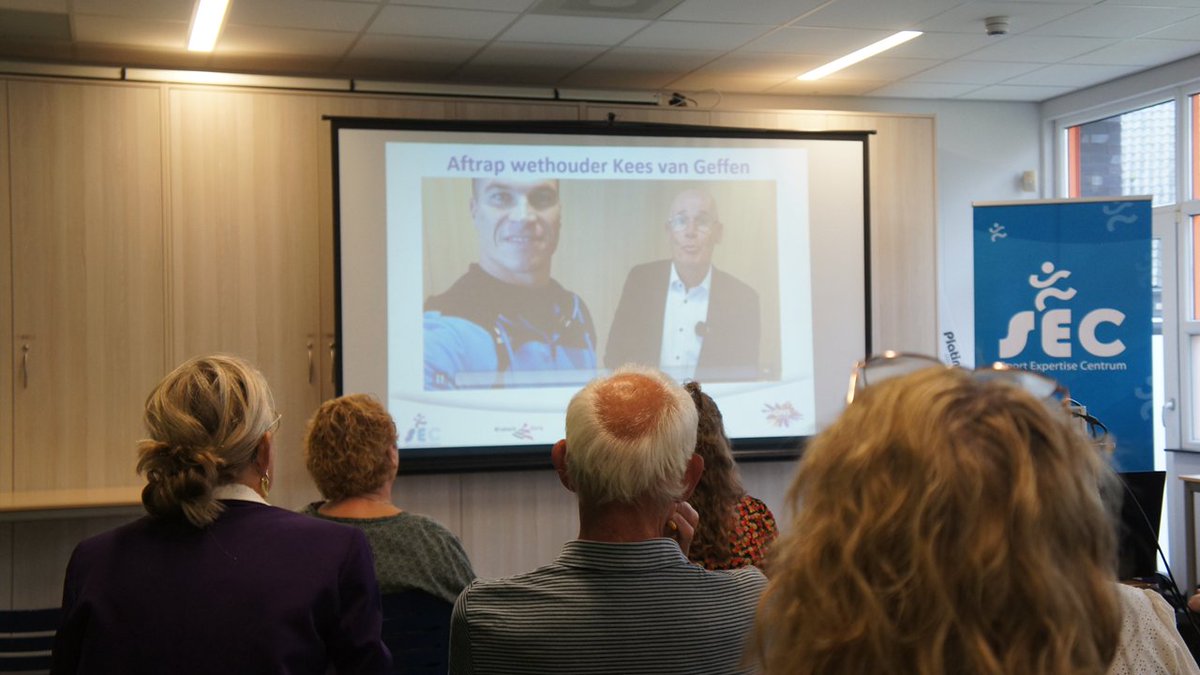 SEC_Oss's tweet photo. Afgelopen maandag was de scholingsbijeenkomst van Sociaal FITaal. Alle 70 plussers  uit Geffen, Lith, Lithoijen, Oijen, Maren-Kessel en Teeffelen zullen in de week van de valpreventie tussen 2 en 13 oktober huis-aan-huis benaderd worden. Lees meer via https://t.co/2PksXHEm19. https://t.co/z6GOksyKzP