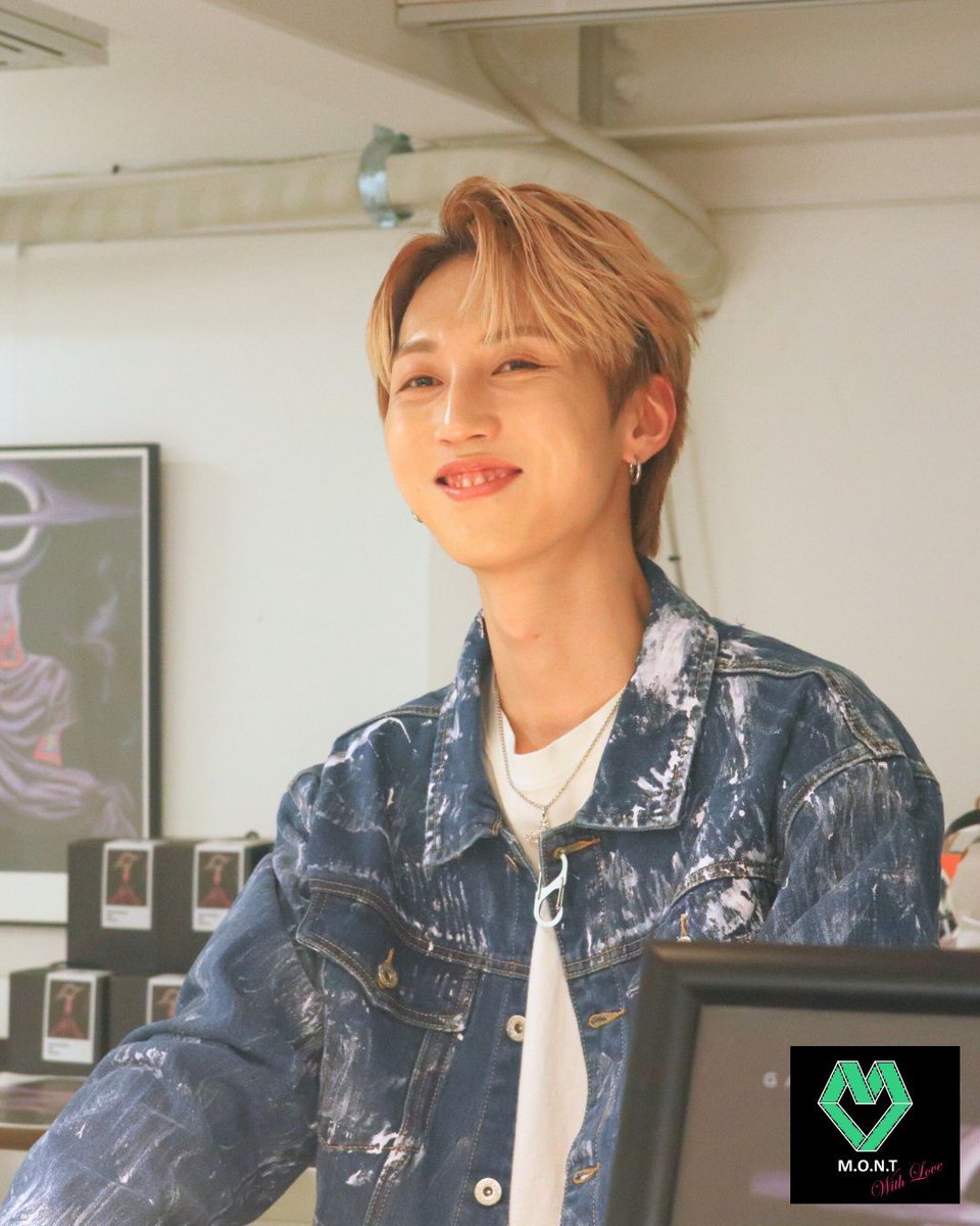 MONT_With_Love's tweet photo. 2023.10.02 @Gallery_de_roda 
View gallery online: https://t.co/ECSt7hysOk 

#몬트 #로다 #빛새온 #나라찬 #PeakTime
#MONT #Roda #Bitsaeon #Narachan #kpopidol #painting #art https://t.co/hMYIBkxeji
