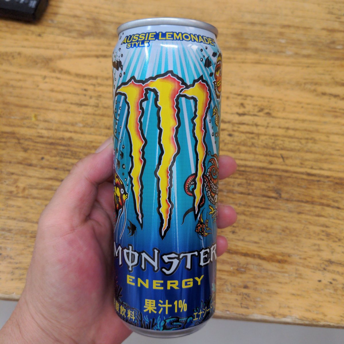 diablos_kaz's tweet photo. 新発売!!
当然、買うよね😁
#Monster
#MonsterEnergy
#AussieLemonade https://t.co/9dKGO333av