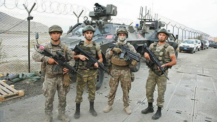 defencecapsule's tweet image. BREAKING: 🇹🇷 #Turkey is conducting a large-scale anti-terrorist operation throughout the country, more than 13 thousand security forces are involved, the country&apos;s Ministry of Internal Affairs announced.