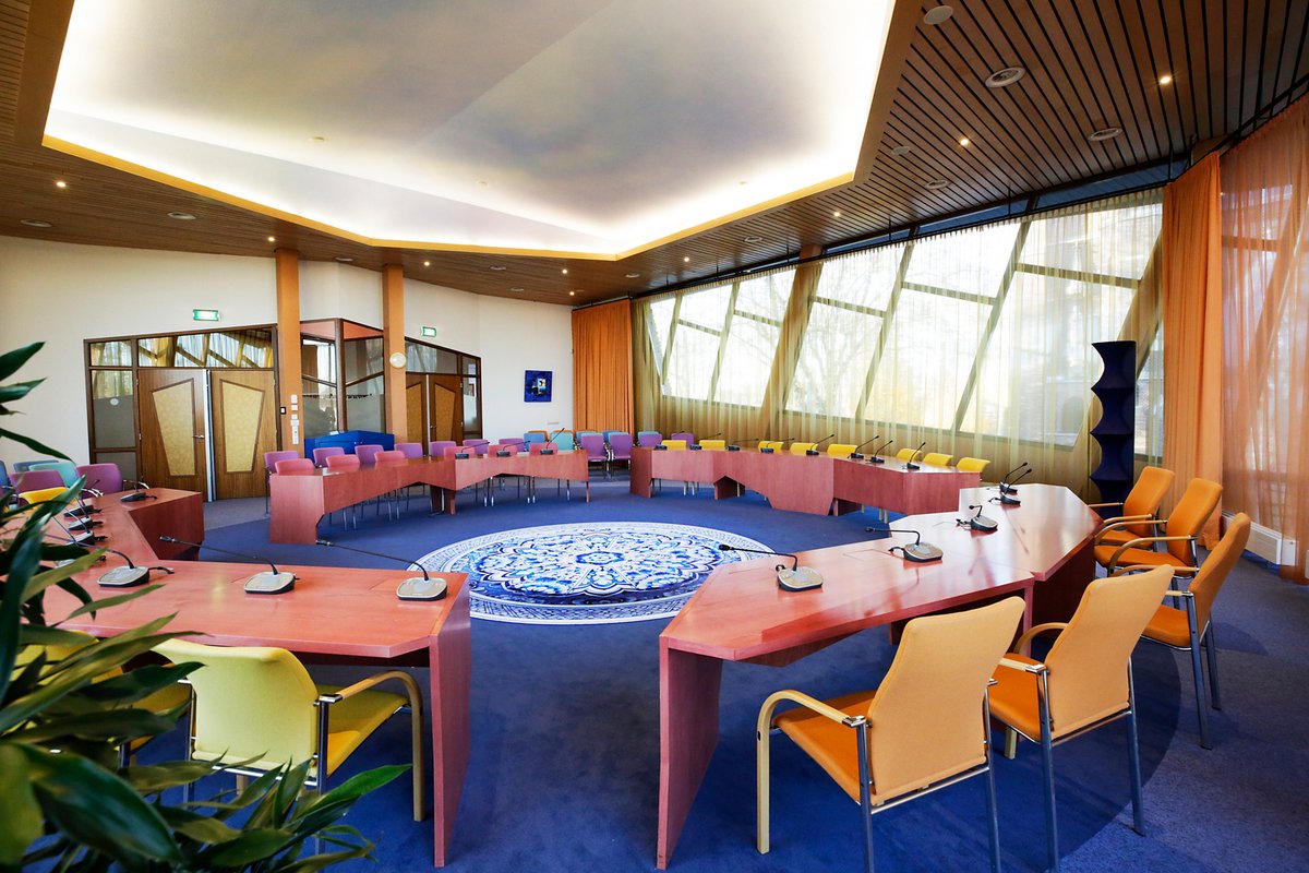 Vanavond om 19.30 uur vergadert de gemeenteraad. Je bent van harte welkom in de Raadzaal. De vergadering is ook digitaal te volgen. Je vindt de link naar de livestream en de agenda via obi41.nl/2p824uua