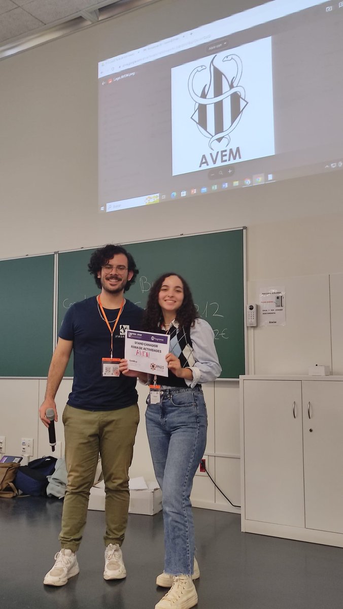 avem_ifmsa's tweet photo. (2/2) - Hem aconseguit que es reconega l'ús del valencià. 🎉
- Vam participar en la Fira d'Intercanvis i guanyàrem en la Fira d'Activitats. 🏆
- València es porta una de les ajudes Marta Domínguez de la Torre per finançar un intercanvi l'estiu vinent! v🌎 https://t.co/UySNOWELKi