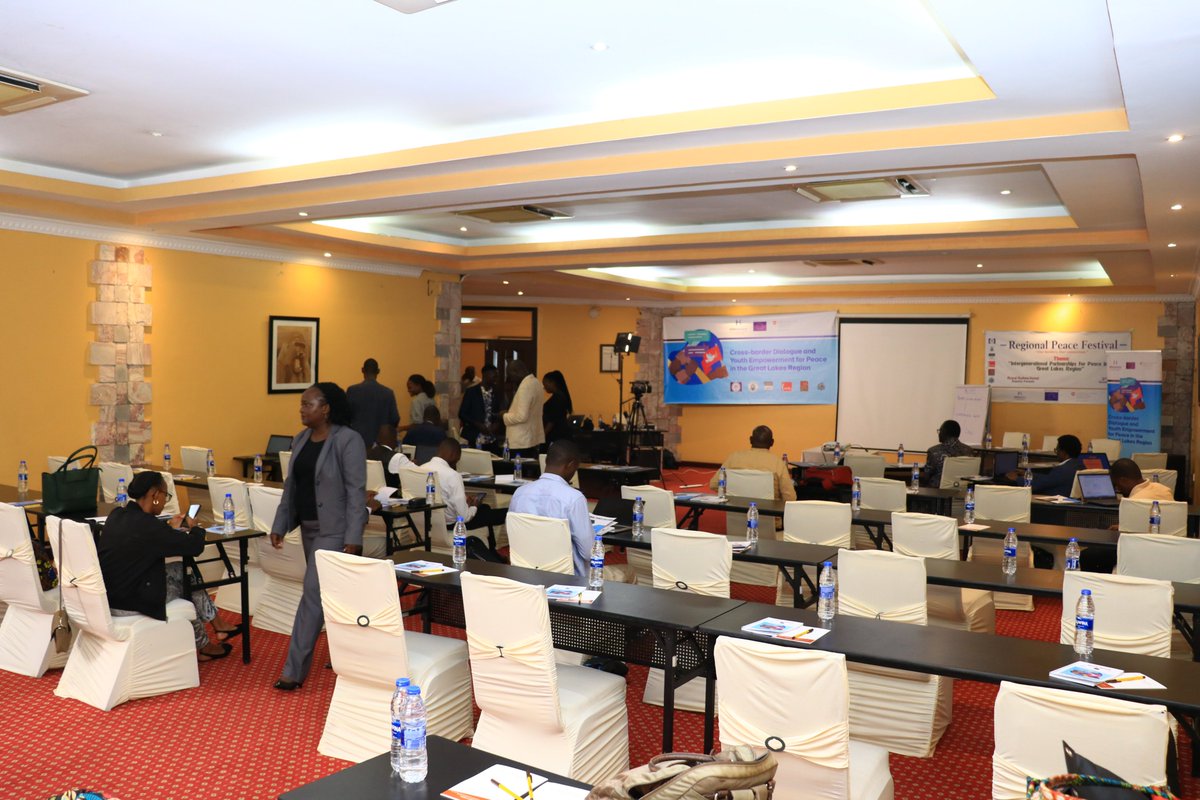 We're all set 2 host a 3-day Regional Peace Festival bringing together youth, elders from cultural &amp; religious institutions of Uganda, Rwanda &amp; DRC. We'll be engaging in dialogue - cross-cultural &amp; inter-generational &amp; use the arts 2 communicate peace.
Funded by @InterpeaceTweet