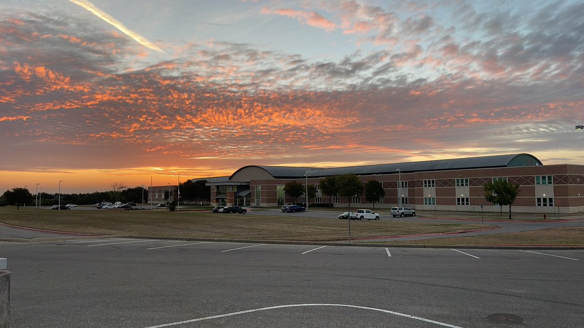 AlanGallagher83's tweet photo. Good morning @CPHS_TWolves   Have a great day https://t.co/LKB7qqLypN