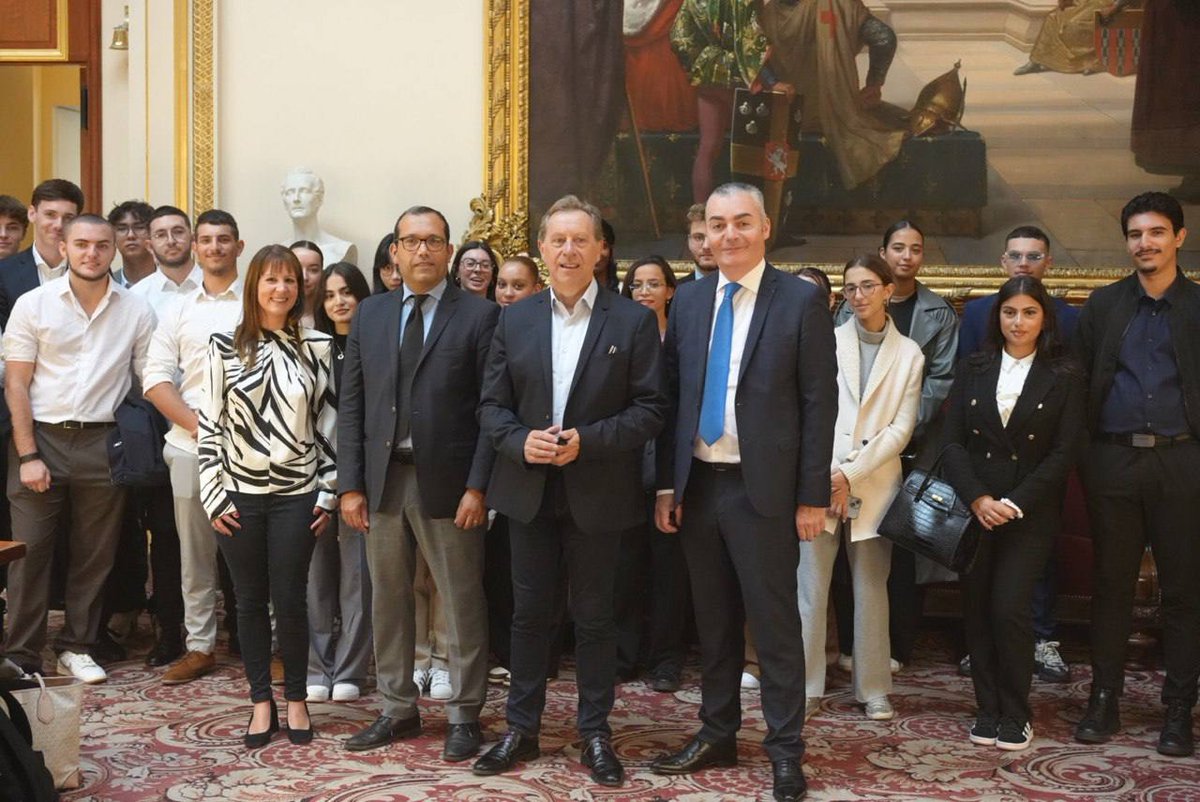 stephanie_rist's tweet photo. Ravie d’avoir pu organiser une visite de l’@AssembleeNat pour les 47 étudiants d’@ExceliaGroup.
Mieux comprendre le fonctionnement de notre institution est un rouage essentiel pour former les citoyens de demain. Liberté, égalité, fraternité 🇫🇷 https://t.co/4jdt0lcgET