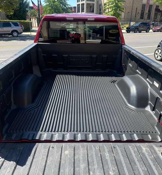 TrailFX's tweet photo. Chevrolet Silverado with #TrailFX bed liner
📷: wheels_in_motion_pottstown 
#pottstownpa #shoplocal #wheelsinmotion #chevysilverado #bedliner #chevytrucks #silveradonation #silveradotrucks #tagtrailfxgetfeatured https://t.co/MPGLf5n0oc