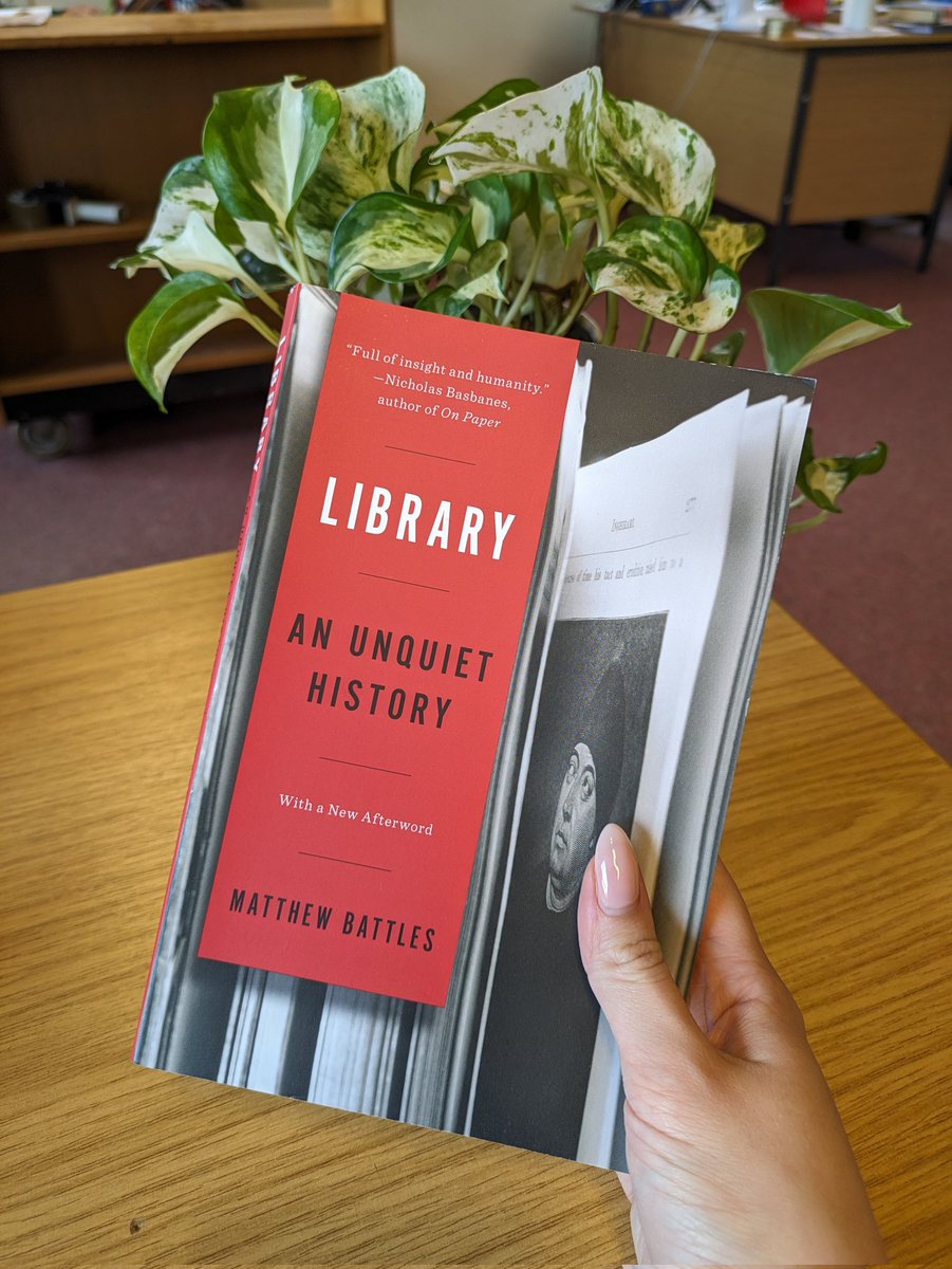 Celebrating #LibrariesWeek with an appropriate read. 📚💖

#GreenLibrariesWeek