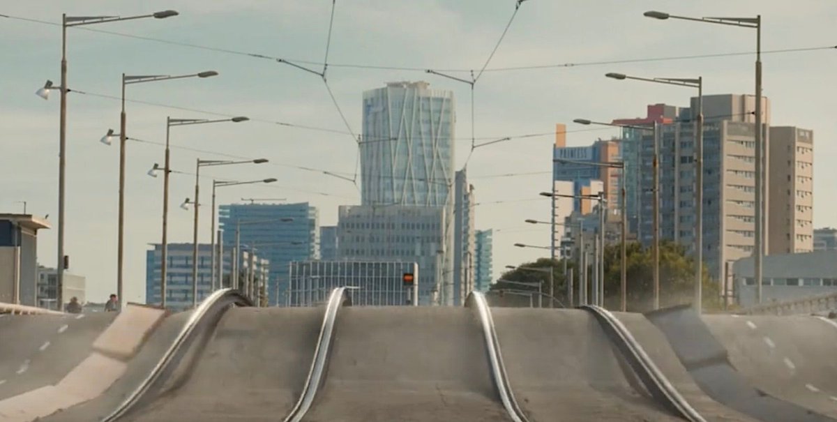 adsoftheworld's tweet image. Betclic Does &apos;The Wave&apos; in Stadiums and Practically Everywhere Else bit.ly/3ZDawR4 @MusebyClio