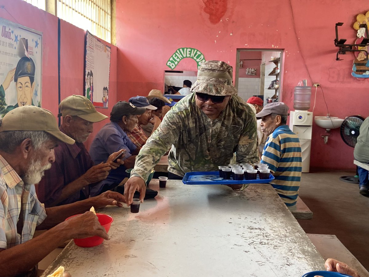 QUE VIVAN NUESTROS ABUELOS…….

CUANTOS LOS QUIERO HASTA EL INFINITO POR UDES.

NOSOTROS VENCEREMOS 💪💪💪

<a href="/NicolasMaduro/">Nicolás Maduro</a> <a href="/nicmaduroguerra/">Nicolas Maduro Guerra</a> <a href="/eduardopiate2/">eduardo piñate</a>