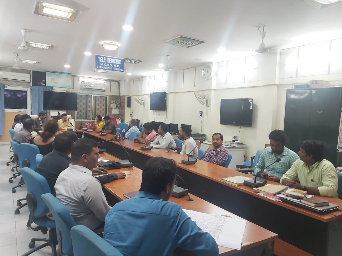 ##Visit of Dr Umesh Mahant Shetty, Director of Homi Bhaba Cancer Hospital &amp; Research Center , Vishakapatnam (A Unit of Tata Memorial Center ), ## Discussion regarding  new Cancer Care building and strengthening  of Cancer Care at MKCG,MCH, Berhampur##