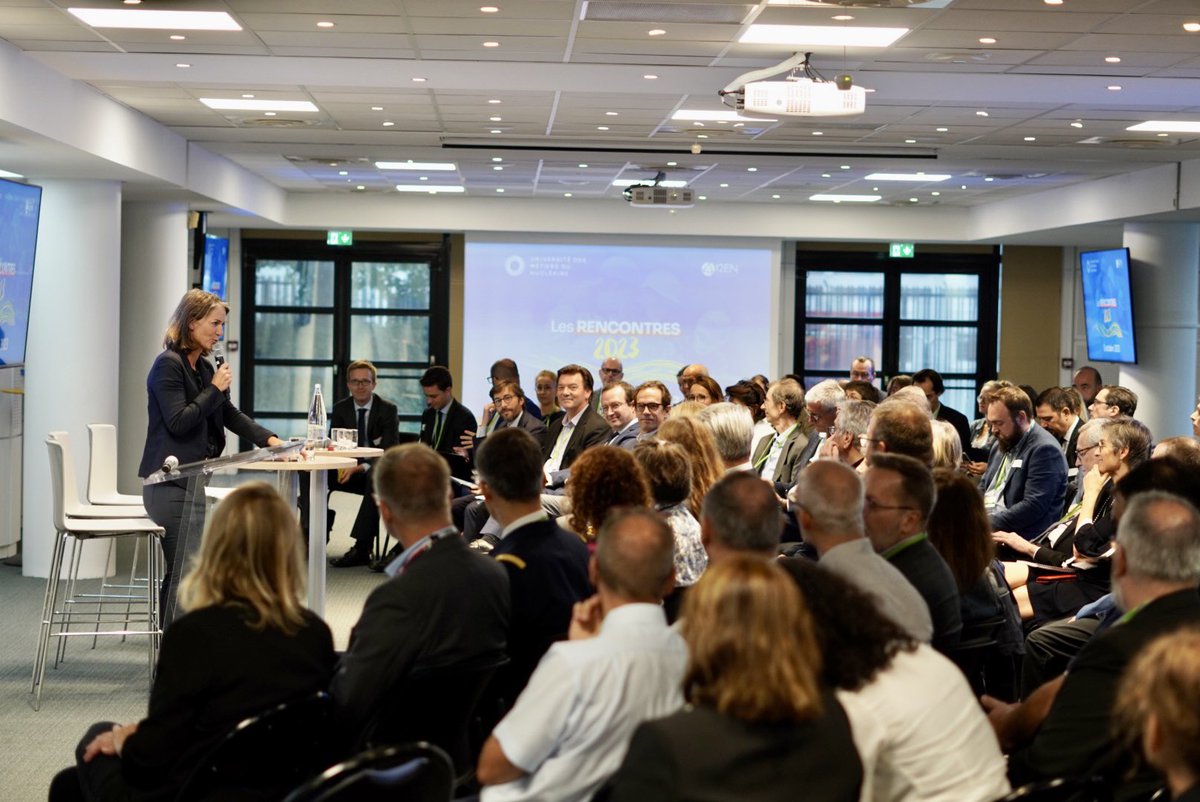 ☢️ Notre objectif pour la relance du nucléaire est clair : réussir les 100 000 recrutements de la filière dans les 10 ans.

Aux Rencontres de l’#UMN, j’ai redit mon engagement au service de la formation et de la valorisation de ces métiers essentiels pour notre souveraineté.