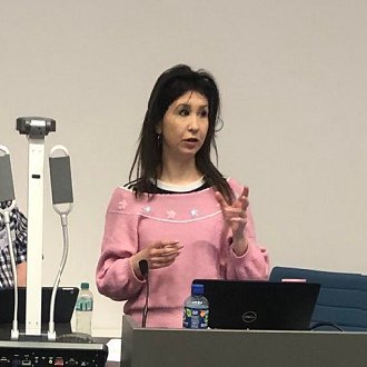 Conférence samedi à la <a href="/MDARennes/">MDA Rennes</a> par Jeanne Toutous (<a href="/UParisNanterre/">Université Paris Nanterre</a> / @Cultures_Monde ) > La construction d'un rapport sacralisé à la langue d'Etat. Histoire d'une légitimation "par le haut" de la langue française. 
#AstourrAstërr > bit.ly/44nwWHO  

#droitsculturels