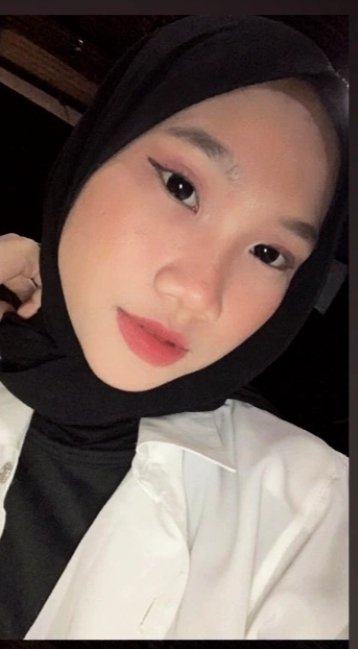 wulan_prmataa's tweet photo. Tau gak si kalian ada lip tint yang awet bngt loh!!!!!!
Liptint dari @MizzuCosmetik dan @Sasa_melezetakan yg packing nya gemoy bngt si.
#ItsMyColorCharacter #MizzuxSasa #MizzuCosmetics #BeutifulYouth https://t.co/Wddq2rcUCh