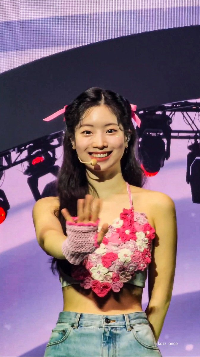 kazz_once's tweet photo. 230930 Ready To Be in Bulacan

Dahyun looking like this 🥰🥹 

#TWICE_5TH_WORLD_TOUR_in_BULACAN 
#TWICE_5TH_WORLD_TOUR
#다현 #DAHYUN https://t.co/CidWU5Lxtw