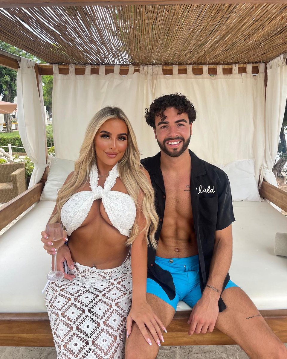 OfficialPLT's tweet photo. Love Island 2023 Winners Jess and Sammy have split after two months! 💔😱 https://t.co/jsyLm4w9DY