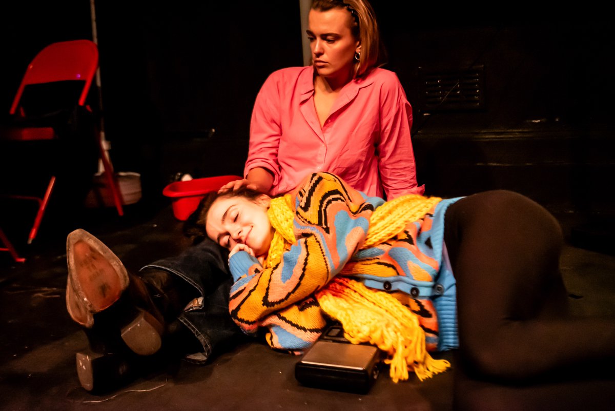 ChalkRootsTC's tweet photo. Some lovely shots by @lidiacrisafulli to say goodbye for now to Same Sky! Thanks to everyone who made our run @PengeTheatre such a success - we're going into development mode now (after a rest), but we'll be back... https://t.co/R9z7J8PEy9