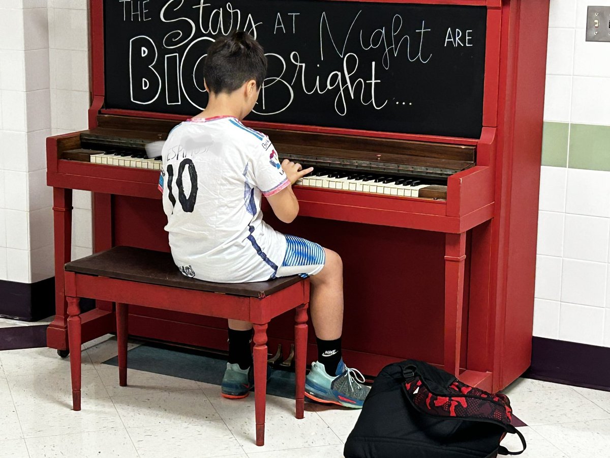 Another reason to love being at an Arts Integration school: Morning Melodies. Students sign up to play the piano as the students are arriving in the morning.  Such a great start to our day!