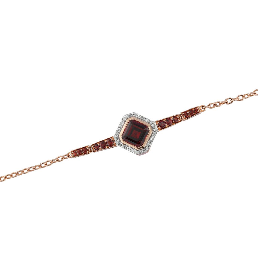 CocreateConnect's tweet image. Add a brilliant pop of colour to your look with this scintillating bracelet. 
Boasting of a stunning garnet, this bracelet instantly adds a sophisticated hint of glamour to any outfit.

#bracelet #garnet #zircon #Handmadejewelry #jewelry