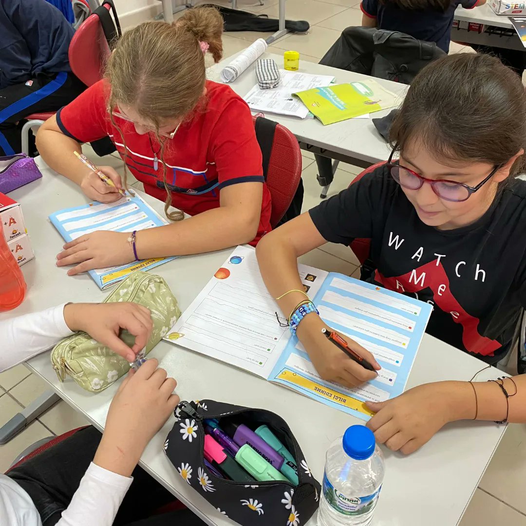 bahcesehir_k38's tweet image. 6. Sınıflar Trappist 1 STEM Uygulamasına başladı. @ozgeeasln #STEMgelecektir #stemjunior