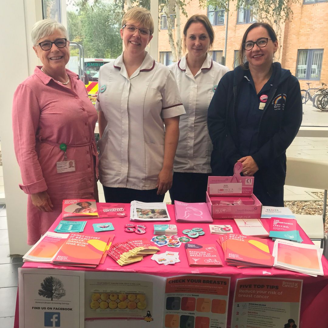 To mark #BreastCancerAwarenessMonth our Breast Imaging Team have set up an information stand in the West Atrium, level 1, where you can find materials about being breast aware. Checking your breasts for any unusual changes can help discover breast cancer early.