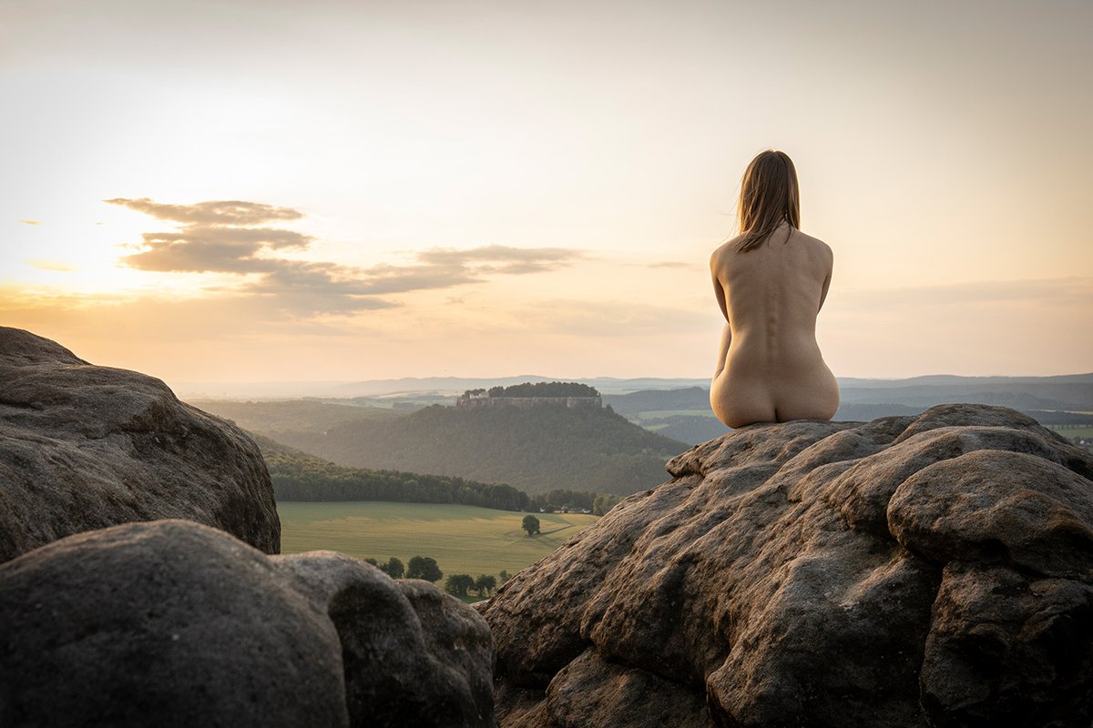 Dear_Daliah's tweet photo. Sächsische Schweiz 2020 und 2023 💛
Fotograf: ks32

#sächsische #schweiz  #sächsischeschweiz #soschönistdeutschland #artisticnude #fineartnude https://t.co/fYJynvADoB