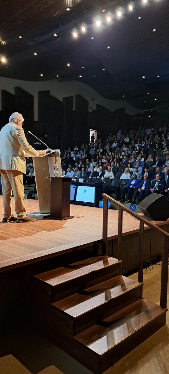 SIAita_'s tweet image. 🔙 #GSGsummit day 2.
Approfondiamo il FIS #SocialImpactFund 🇪🇸: 💲400 milioni di euro da investirsi entro il 2026.
Priorità: mobilitare capitali privati verso settori non sufficientemente finanziati e ridurre le ineguaglianze. #impinv #socinn 
Scoprilo in una slide 👇