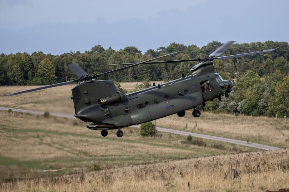 AirRecognition's tweet photo. #Netherlands to send #CH47F Block II #Chinook helicopters to #Iraq in 2024 #Netherlandsairforce #Dutchairforce #UnitedStates #RNAF
https://t.co/6o8b6TSgXs https://t.co/gBZadeEPMY