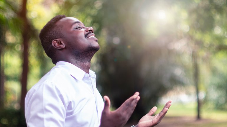 #LesBontésDeLEternel ne s'épuisent jamais, elles se renouvellent chaque matin et nous offrent un nouveau jour rempli de promesses et de bénédictions. #Gratitude #Foi