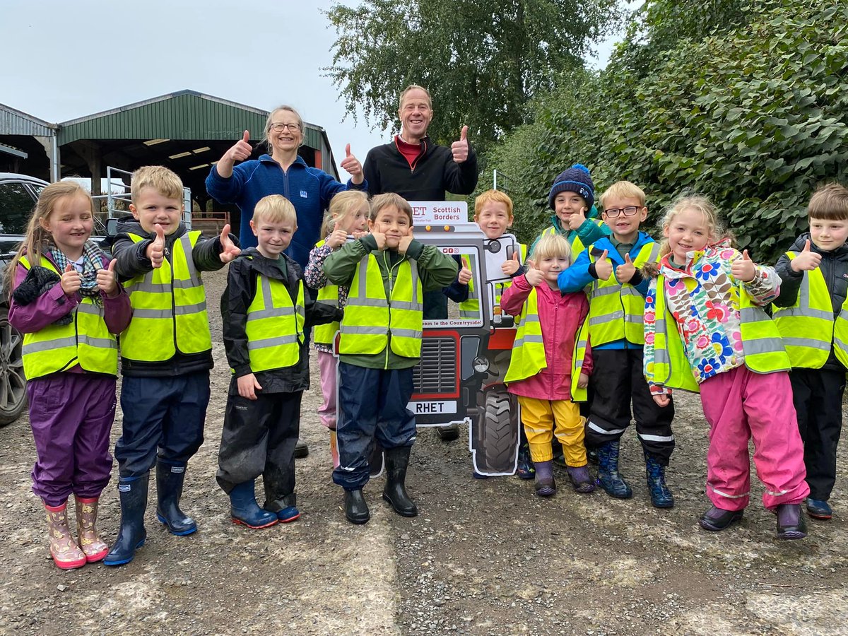 Great #RHET visit to the farm last week with pupils from Yetholm primary school #farming #gorural #farmstay