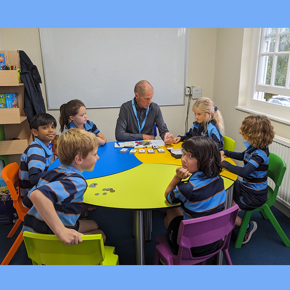 GayhurstSchool's tweet photo. Monday evening, children who love to challenge their brain can enjoy, Numberella, Chess Club and Maths Puzzle Club #mathsbrain #afterschoolactivities #clubs #ELDRIC #siblingschool #mathsbrain #afterschoolactivities #clubs #ELDRIC #siblingschool @GayhurstHM https://t.co/QGpMrSXg9h