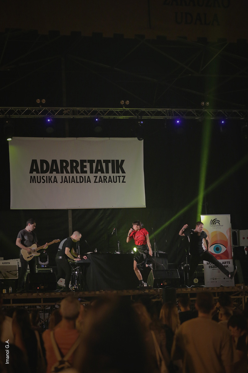 KatapultaBW's tweet photo. π· Irailak 29 Septiembre
π₯ #Nakar #musikataldea
02 π·#ImanolGA
.
π#KatapultaTourGipuzkoa2023
@GipuzkoaKultura
#kutxafundazioa
@KatapultaBW
@Adarreta #Zarautz
#nakarmusikataldea https://t.co/IQjJvFPVvB