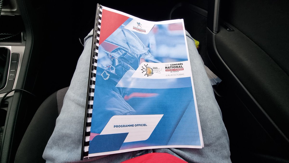 hakimouttighir's tweet image. Officiellement en congé toute la semaine, @ericjphotos 📸 et moi même 🎤🐗 prenons la direction du @cnspf2023 pour rejoindre la Team #FedCom. Rendez-vous sur @PompiersFR pour suivre toute l'actu 👩🏻‍🚒🚒.