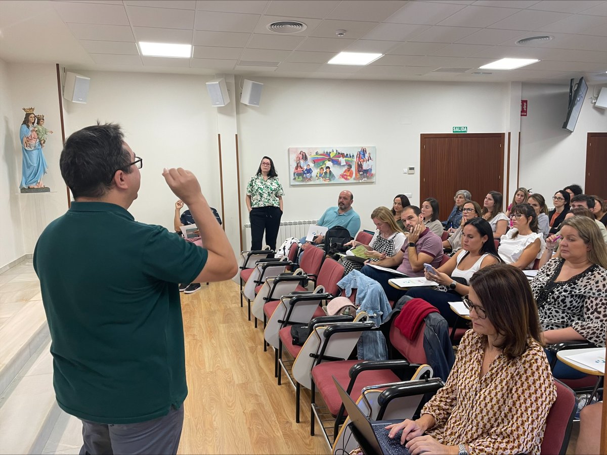 SALESIANASVALDEPEÑAS tweet media