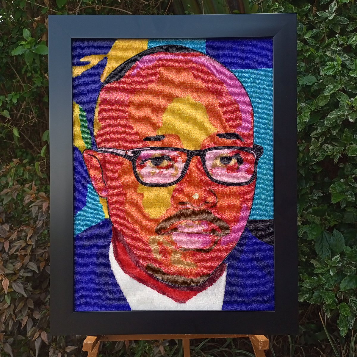 Lord Mayor Pudence Rubingisa, thank U for giving Deaf community the space to celebrate International Deaf Awareness week. We wanted to exhibit this portrait of yours. If interested let us know. Ths for supporting us @PudenceR @CityofKigali #beadwork #RwOT #supportsmallbusiness