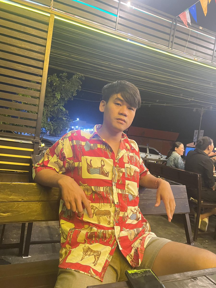 Rhong tweet media