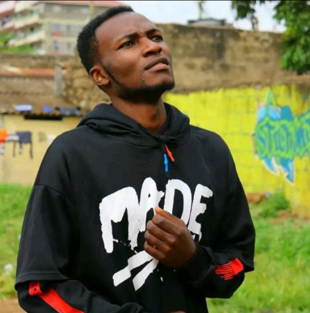 jeey_wambui's tweet image. When a young man of value passes on , he leaves on not wealth but imprints that cannot be erased. #RipClinton . To support burial plans #100ForKakamegaPundit.  @Kenyans @Belive_Kinuthia @Cleophasmalala