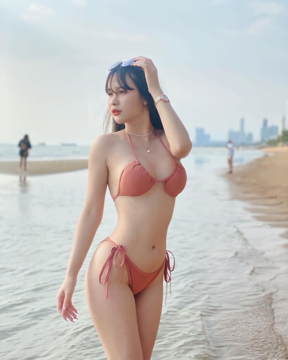 SanNguyen68's tweet photo. Nếu thấy mệt mỏi quá ... Hay về bên em, anh nhé! 
#chơi #emdep #cheo #cheouytin #bikini #mong #xuhuong #dibien #mongto https://t.co/vuXdJLbHTT