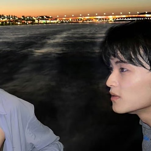 李J tweet media