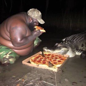 maxbonnar's tweet photo. Le génie des images générées par l'intelligence artificielle n'a pas de limite.

Big man in a war with Crocodile 🐊 over pizza 

#Kanye #Lambo #Frodd #ApologyNotAccepted #Bbnaija  #BbnaijaAllstars https://t.co/7tFAaxj854