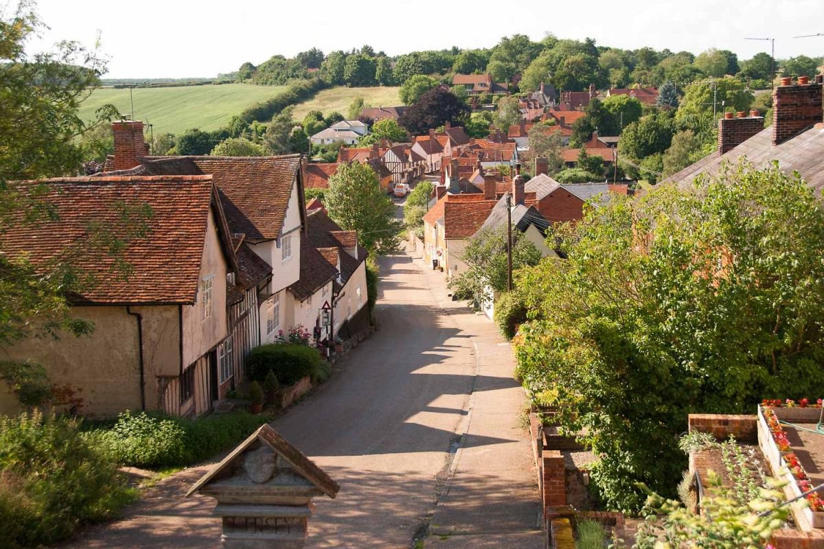 Hi @Ellie_Gowers some thought provoking 🍃💚🍃 idea’s yesterday evening in Colchester. Picturesque cottages round here are accessed easily by 4x4’s up from London, £500k sounds a bit light. HS2 doesn’t blight us locally, but they still dipped into OUR pockets for the £100 bn.