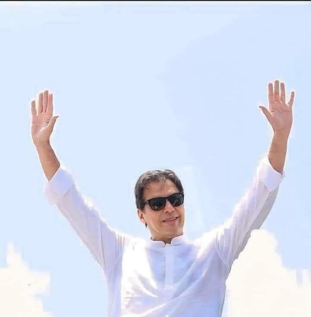_MRMirza's tweet photo. Pakistani people are with Imran Khan. 
Pakistani people are with democracy.  
Pakistani people have woken up now and have understood their human rights. 
Pakistani people have ONE voice and that is IMRAN KHAN
@TeamTOlk_ 
#قیدی_943_کو_پیش_کرو
#عمران_خان_کی_جان_کوخطرہ
@_MRMirza https://t.co/kt3humae63
