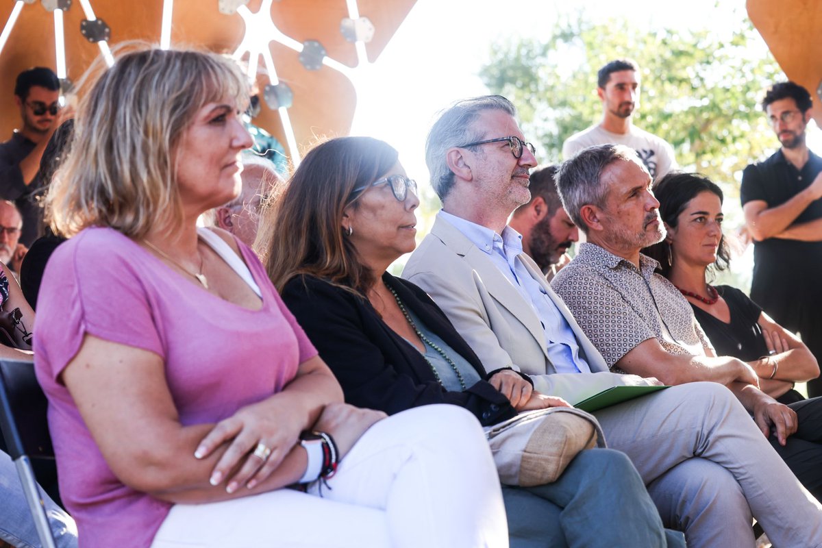 ajsantcugat's tweet photo. 🐢Ahir vàrem participar en la presentació de la cúpula-closca de l'escola Turó de Can Mates. Un magnífic projecte que ha comptat amb el suport de l'@Afa_TCM,  el centre educatiu, l'escola d'arquitectura @_etsav_ i empreses col·laboradores #SantCugat 

L'enhorabona!👏👏 https://t.co/d6iy4uSpHE