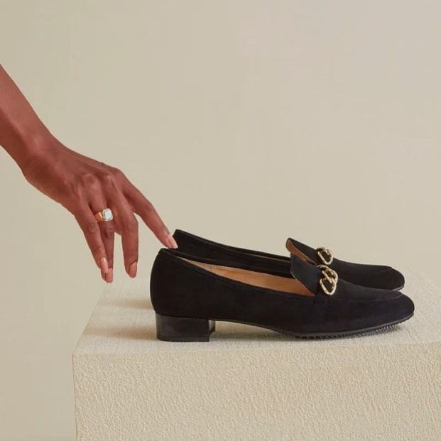 𝐅𝐀𝐋𝐋𝐢𝐧𝐠 𝐟𝐨𝐫 𝐋𝐨𝐚𝐟𝐞𝐫𝐬.
Το loafer παραμένει διαχρονικό και συνεχίζει να εξελίσσεται με νέα σχέδια. Ανακαλύψτε τα!

👉🏽 bit.ly/44OpTHr
#nakshoes #loafers #fallfashion