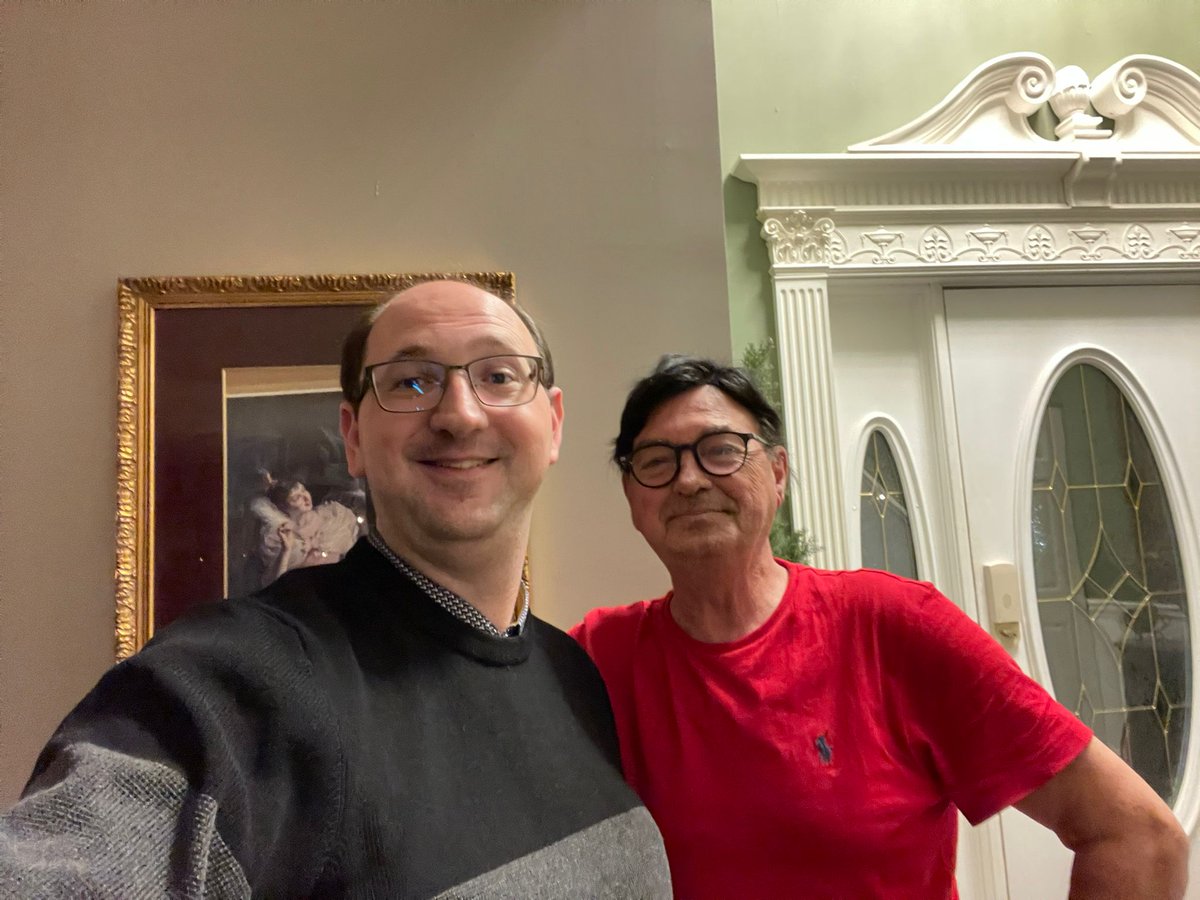 FBGervais's tweet photo. Retrouvailles avec André, cela faisait si longtemps qu'on ne s'était pas vu ! #Sherbrooke #Quebec #retrouvailles https://t.co/kLaYEHDiZZ